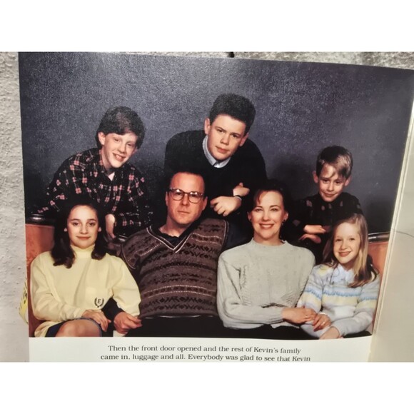 Home Alone 1990s Paperback Scholastic Adaptation - Picture 6 of 6